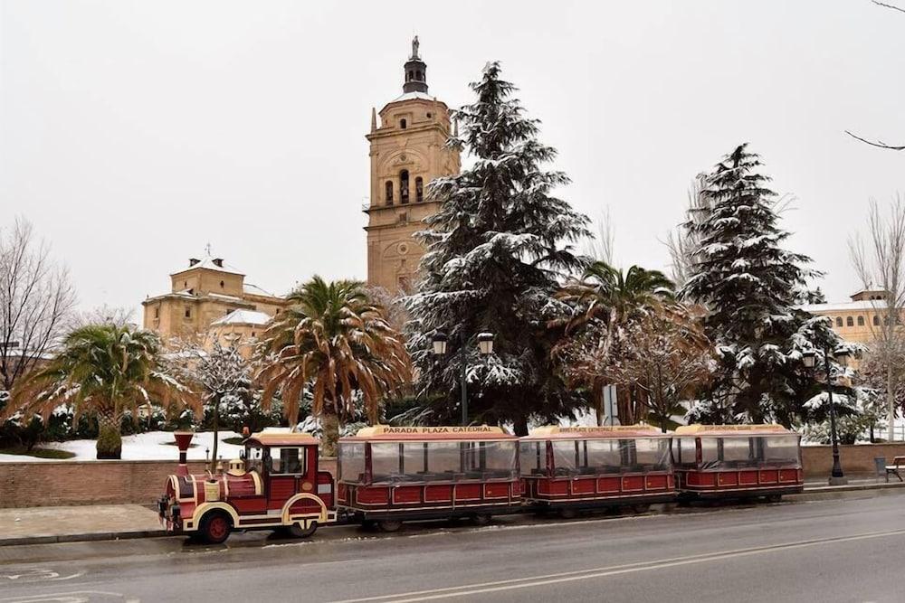 Hotel Mari Carmen Guadix Exteriör bild