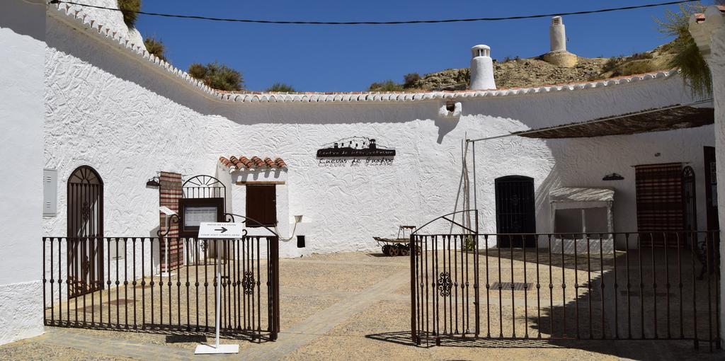 Hotel Mari Carmen Guadix Exteriör bild