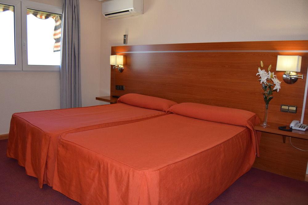 Hotel Mari Carmen Guadix Exteriör bild